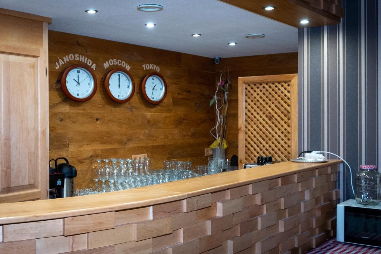 Atryum Hotel Szolnok Eksteriør billede