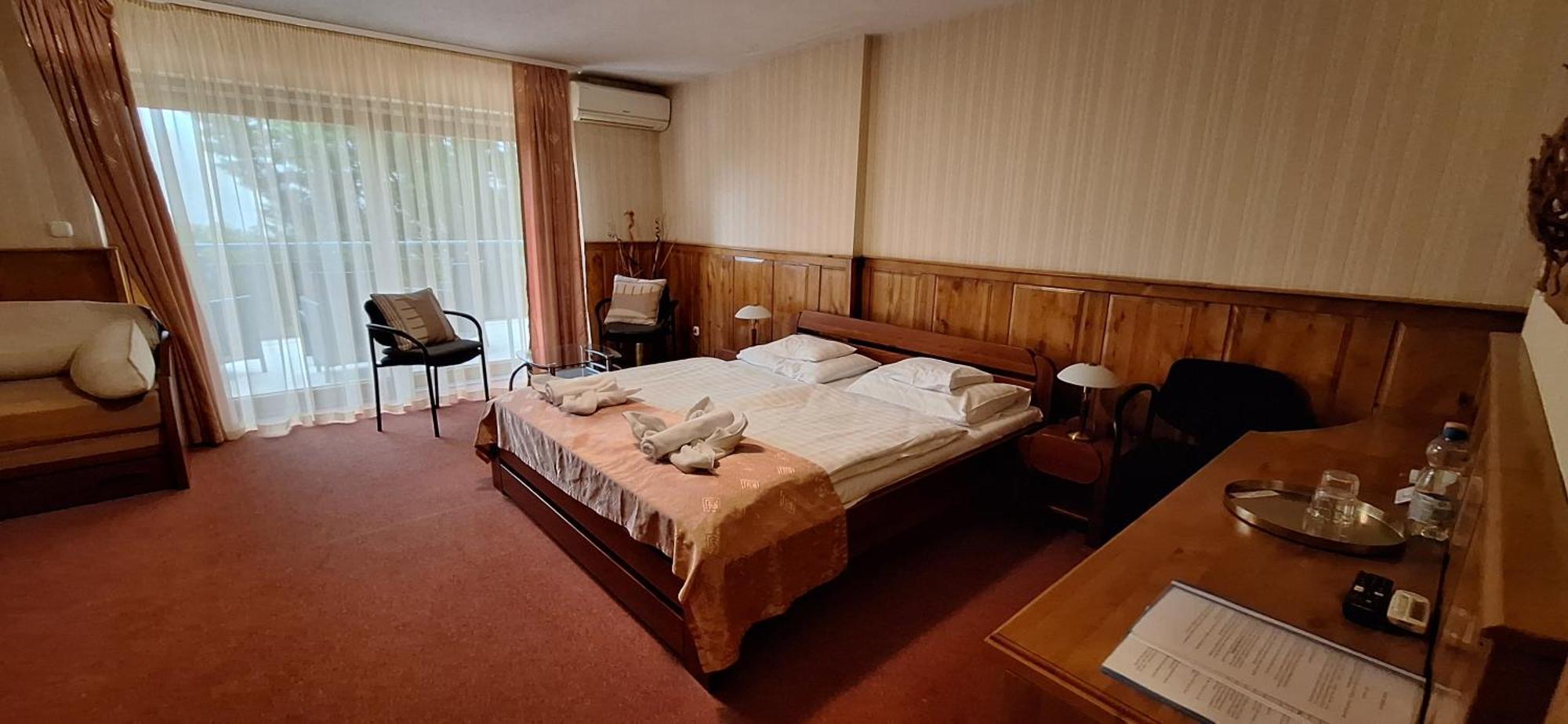 Atryum Hotel Szolnok Eksteriør billede