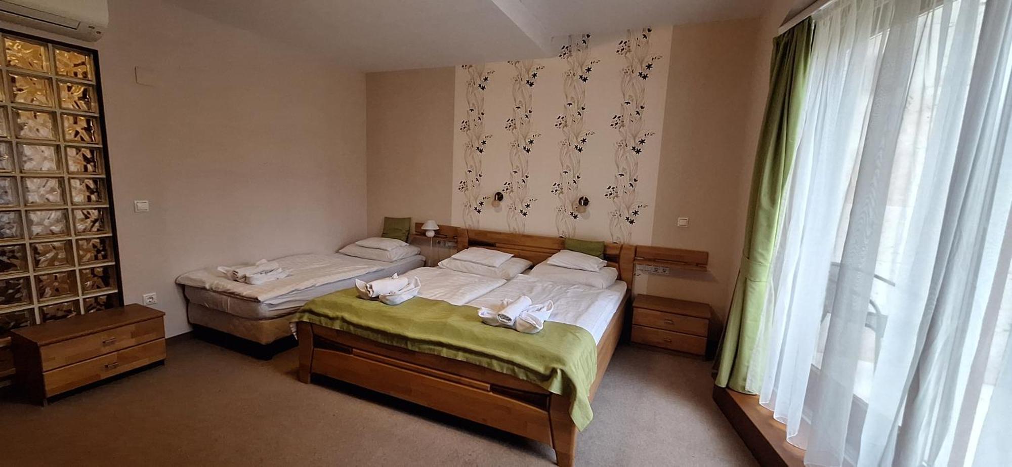 Atryum Hotel Szolnok Eksteriør billede